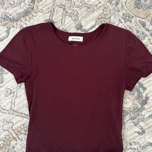 Aritzia Babaton Women's Burgundy Top